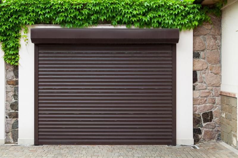 Comment diagnostiquer et réparer vos volets défectueux à Einville-au-Jard ?